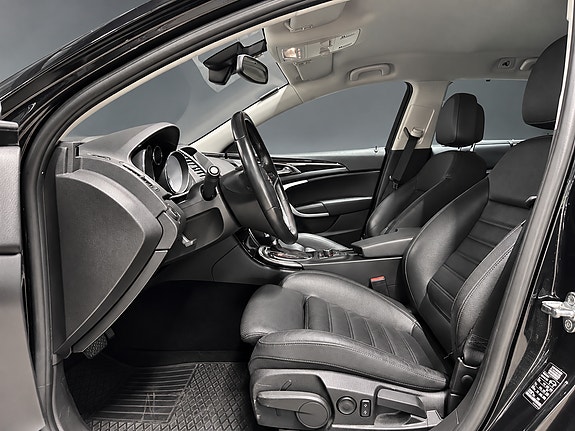 Opel Insignia 12 of 26