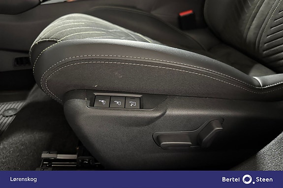 Peugeot e-208 11 of 24