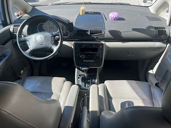 Volkswagen Sharan 21 of 30