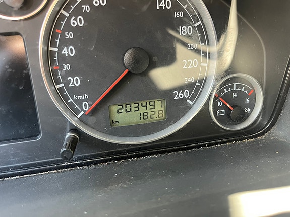 Volkswagen Sharan 9 of 30