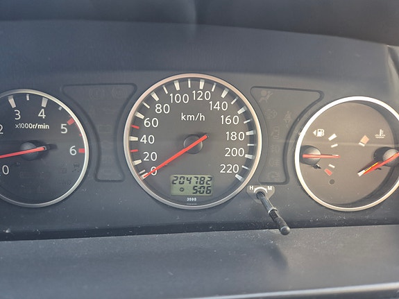 Nissan X-Trail 18 of 23