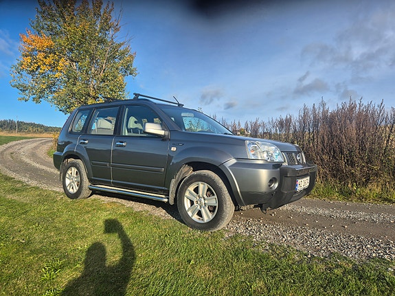 Nissan X-Trail 3 of 23