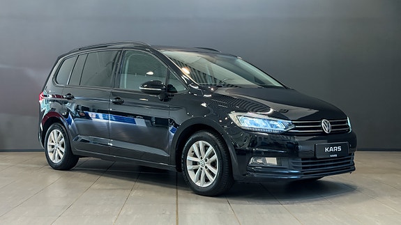Volkswagen Touran 7 of 30