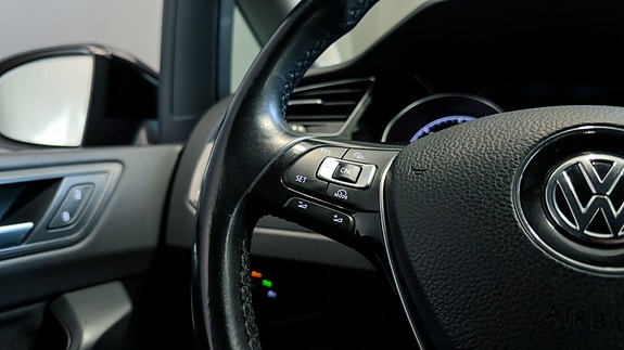 Volkswagen Touran 17 of 30