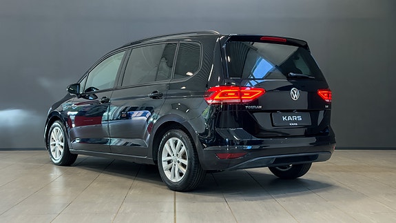 Volkswagen Touran 3 of 30