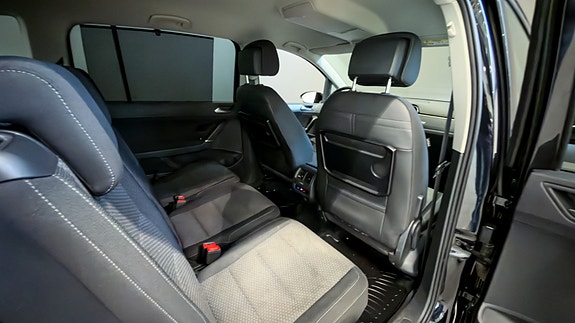 Volkswagen Touran 27 of 30
