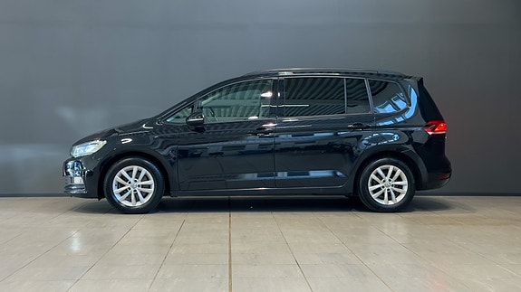 Volkswagen Touran 2 of 30