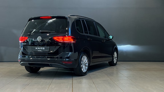 Volkswagen Touran 5 of 30
