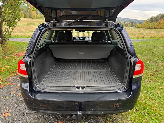 Volvo V70 14 of 30