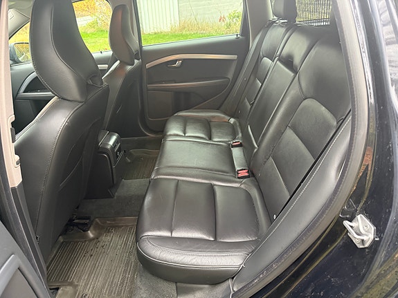 Volvo V70 26 of 30