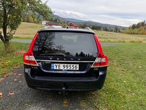 Volvo V70 13 of 30