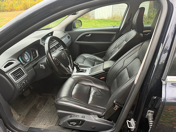 Volvo V70 18 of 30