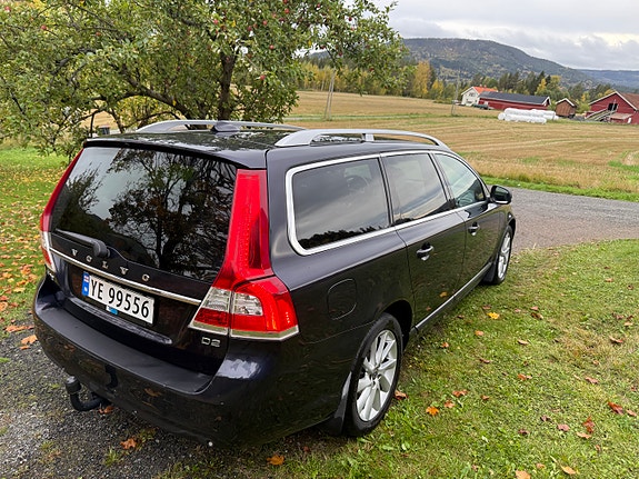 Volvo V70 12 of 30