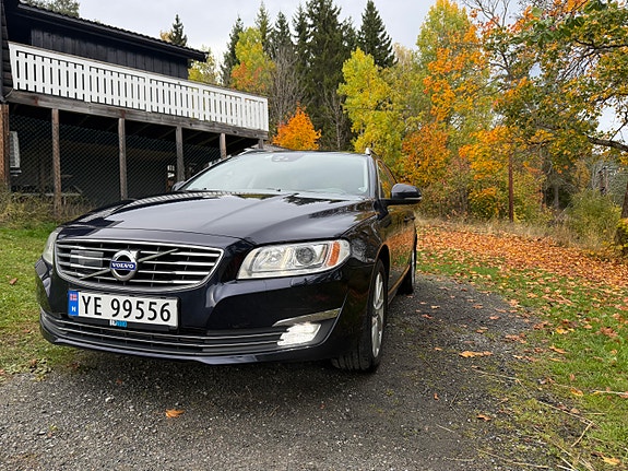 Volvo V70 2 of 30