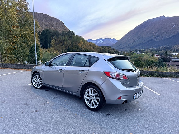 Mazda 3 3 of 13