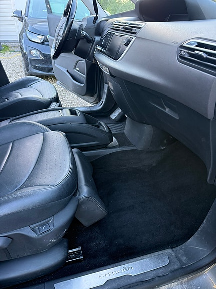 Citroen Grand C4 Picasso 11 of 14