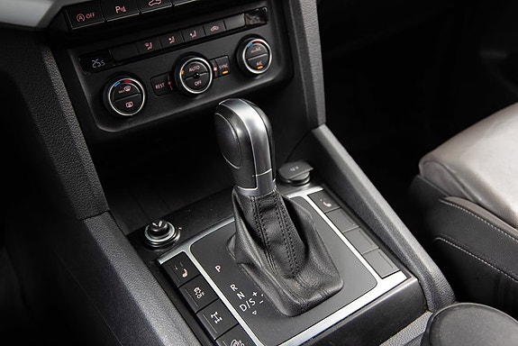 Volkswagen Amarok 11 of 27