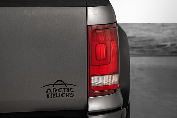 Volkswagen Amarok 8 of 27
