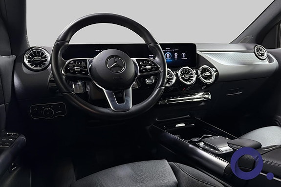 Mercedes-Benz EQA300 19 of 30
