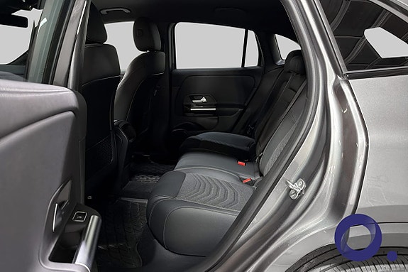 Mercedes-Benz EQA300 13 of 30