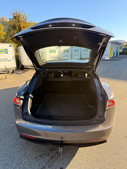Tesla Model S 9 of 15