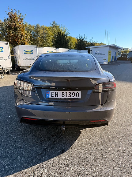 Tesla Model S 4 of 15