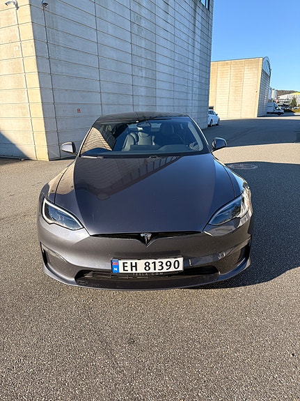 Tesla Model S 8 of 15
