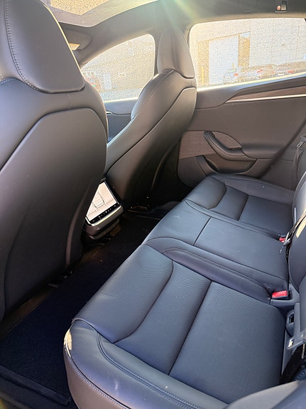 Tesla Model S 11 of 15