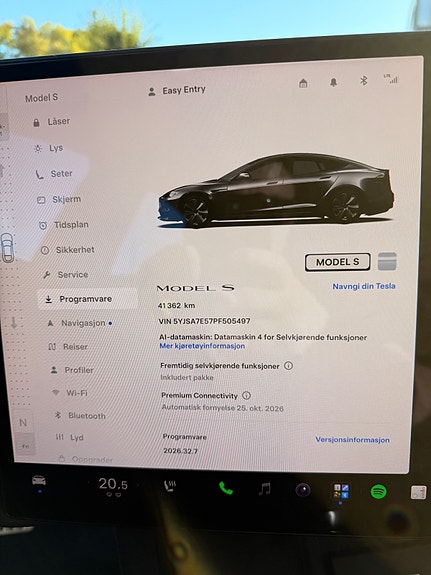 Tesla Model S 14 of 15