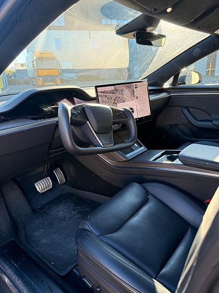 Tesla Model S 12 of 15