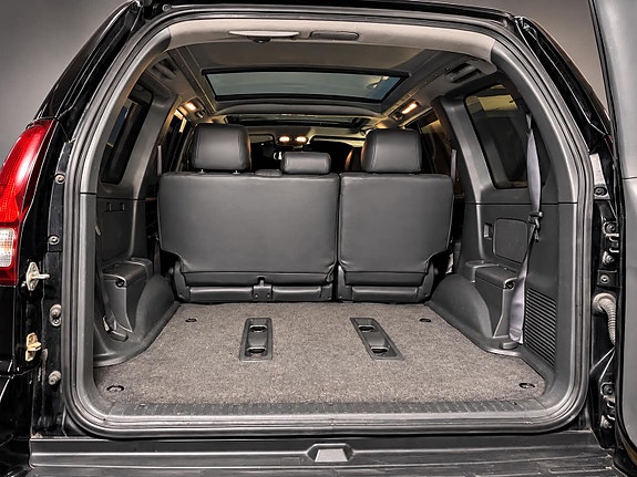 Toyota Land Cruiser 7 of 8