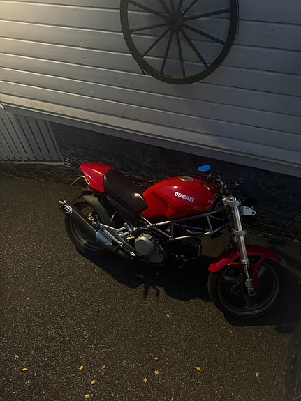 Ducati Monster 600 4 of 7