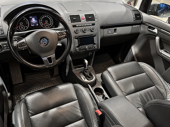 Volkswagen Touran 7 of 10