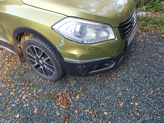 Suzuki SX4 S-Cross 4 of 4