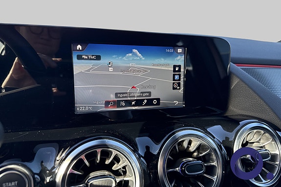 Mercedes-Benz EQA300 16 of 20