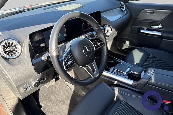 Mercedes-Benz EQA300 13 of 20