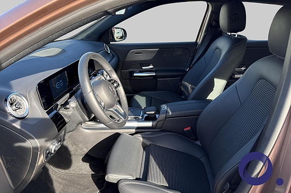 Mercedes-Benz EQA300 12 of 20