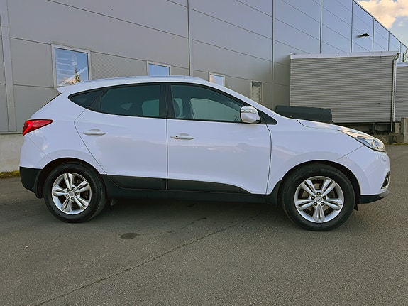 Hyundai ix35 2 of 30