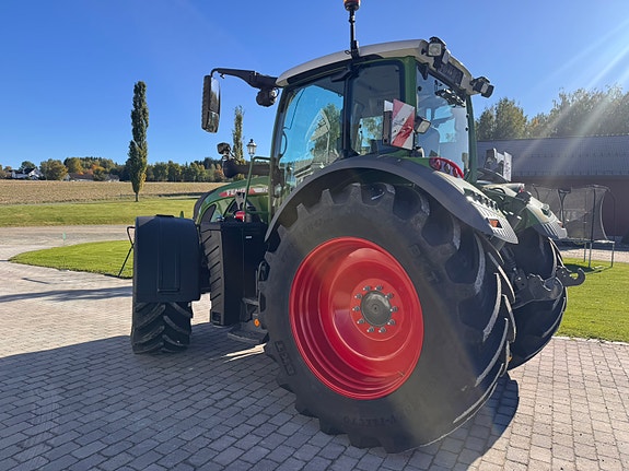 Fendt 724 Gen 6 5 of 16