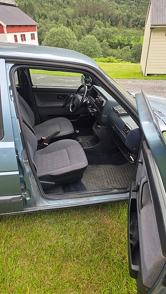 Volkswagen Golf II 6 of 12