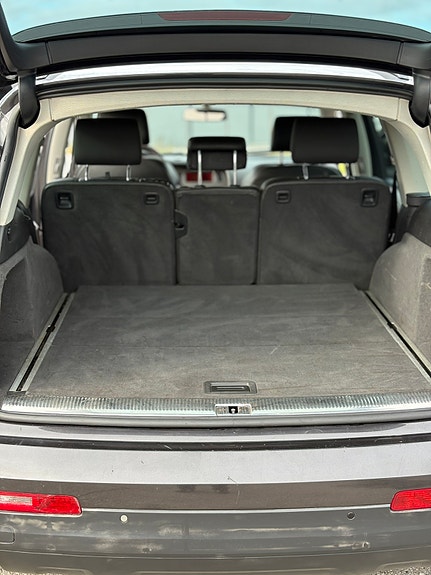 Audi Q7 3 of 30