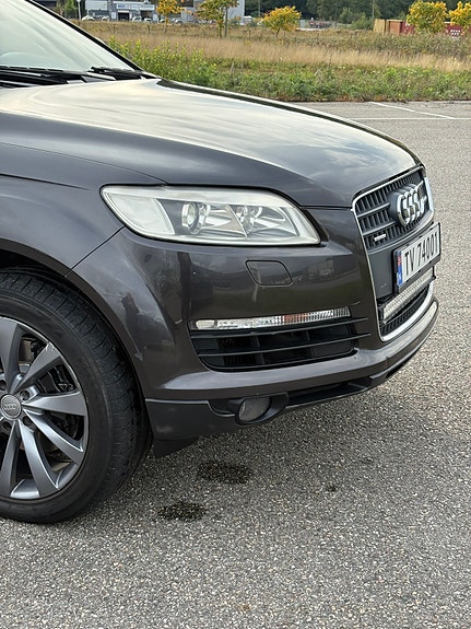 Audi Q7 6 of 30