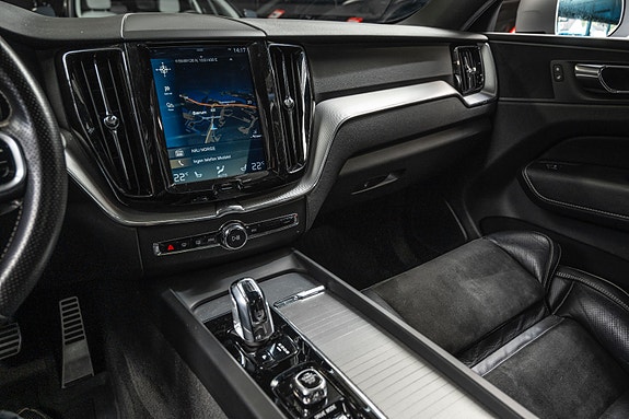 Volvo XC60 22 of 30