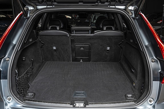 Volvo XC60 30 of 30