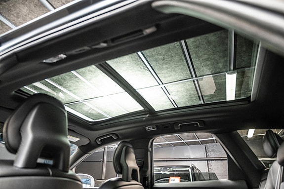 Volvo XC60 17 of 30