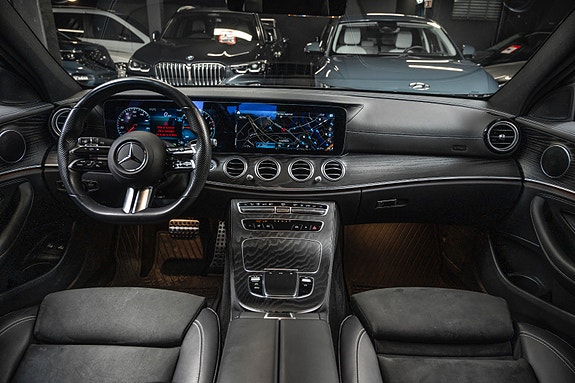 Mercedes-Benz E300 e 16 of 30