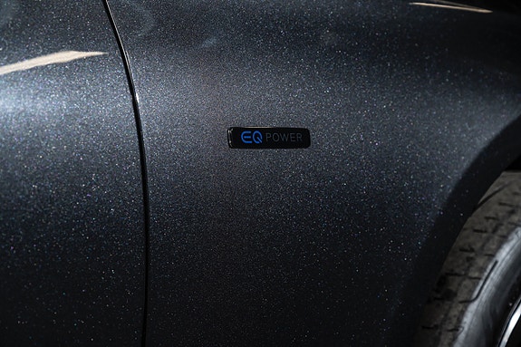 Mercedes-Benz E300 e 12 of 30