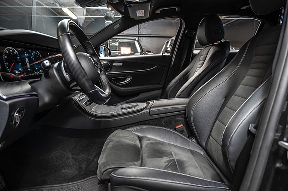Mercedes-Benz E300 e 14 of 30