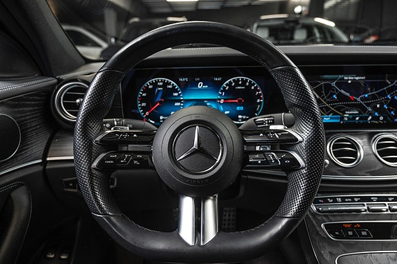 Mercedes-Benz E300 e 18 of 30