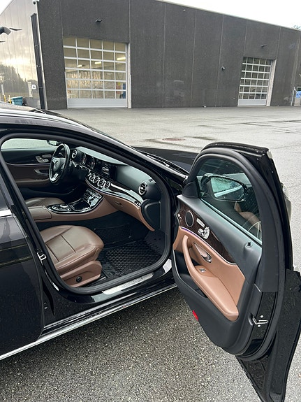 Mercedes-Benz E220 d 12 of 17